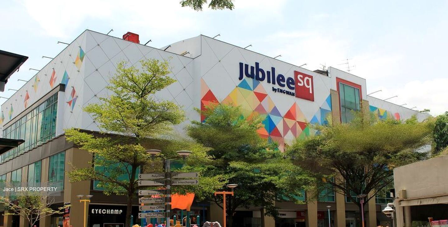 709 ANG MO KIO AVENUE 8 (D20), Shop House #481687221